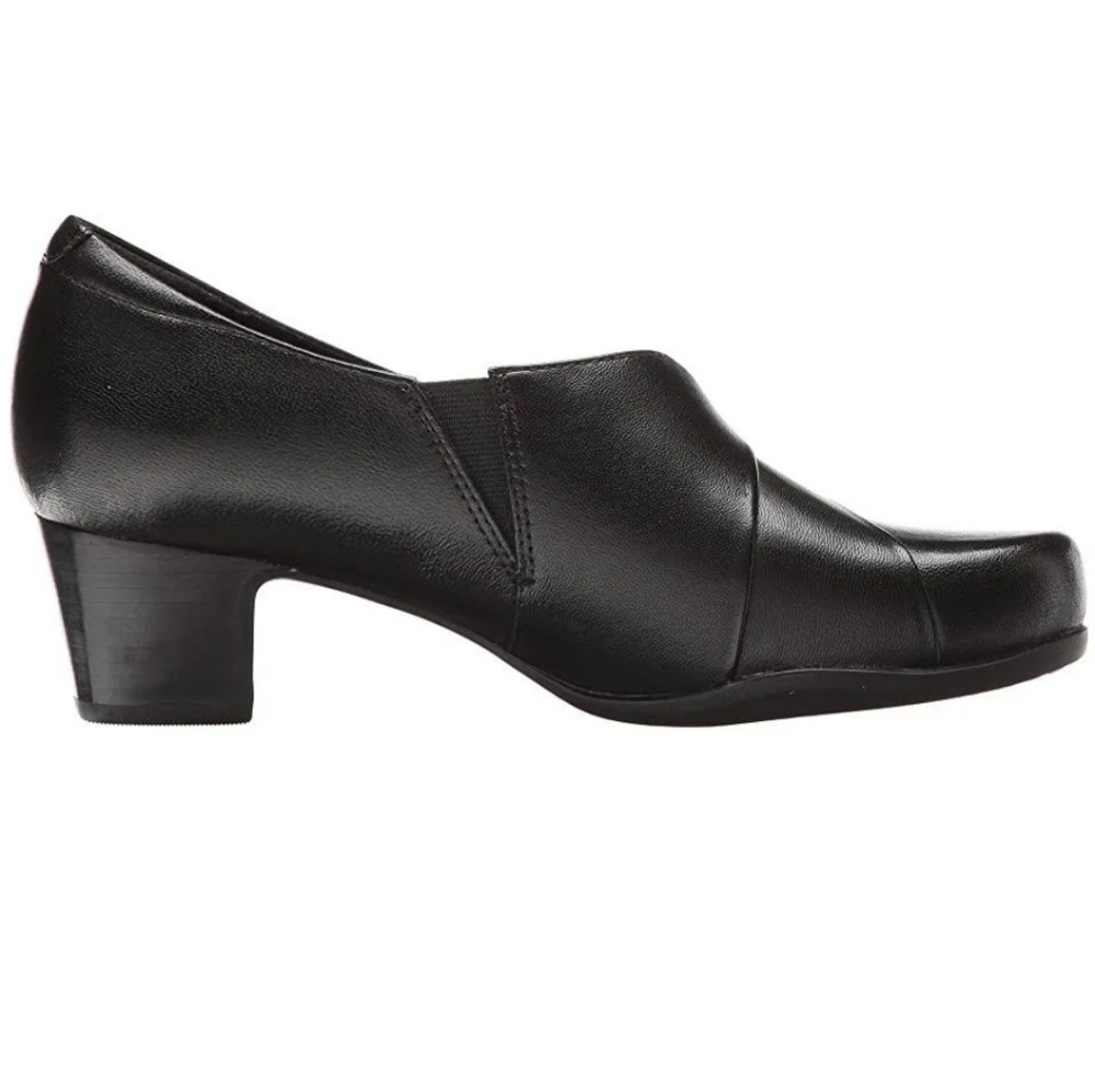 Clarks collection ultimate comfort black heel